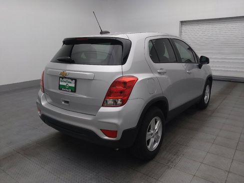 Used 2020 Chevrolet Trax LS FWD image 9