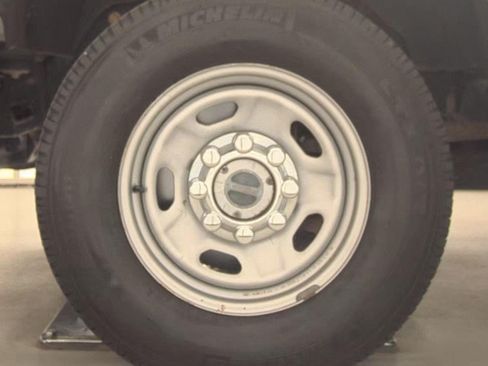 Used 2022 Ford F250 XL w/ Power Equipment Group AWD/4WD image 8