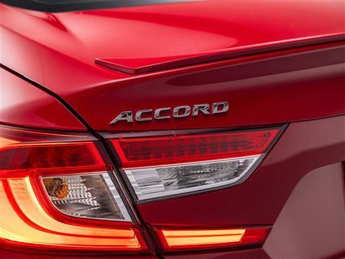 Used 2020 Honda Accord Sport image 13