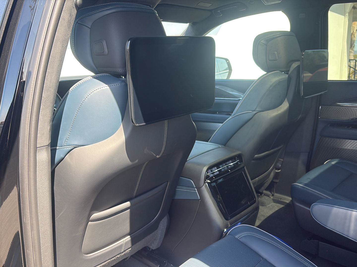 Used 2026 Cadillac Escalade IQ Sport 2 AWD/4WD image 6