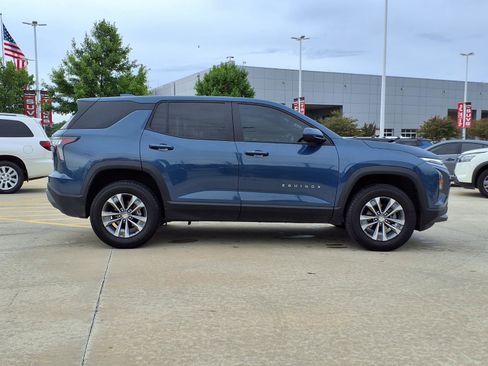 Used 2026 Chevrolet Equinox LT FWD image 4