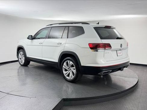 Used 2023 Volkswagen Atlas SE w/ Panoramic Sunroof Package FWD image 6