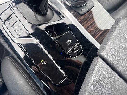 Used 2023 BMW 540i w/ Premium Package image 21