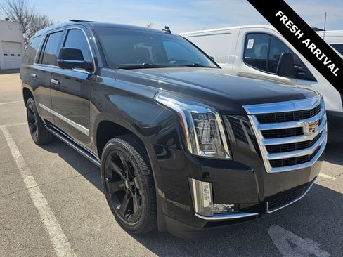 Used 2019 Cadillac Escalade Premium Luxury image 1