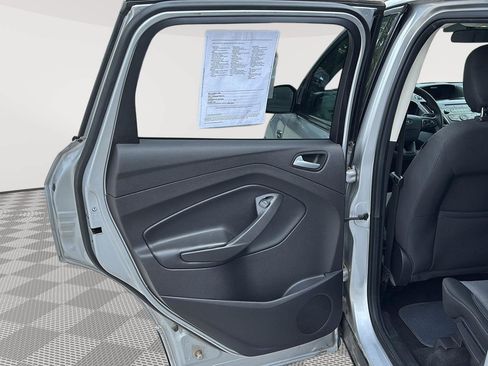Used 2018 Ford Escape SE FWD image 16