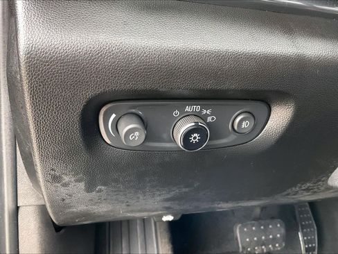 Used 2020 Chevrolet Traverse Premier w/ Redline Edition image 14