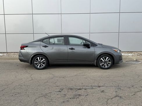 Used 2024 Nissan Versa S w/ S Plus Package image 29