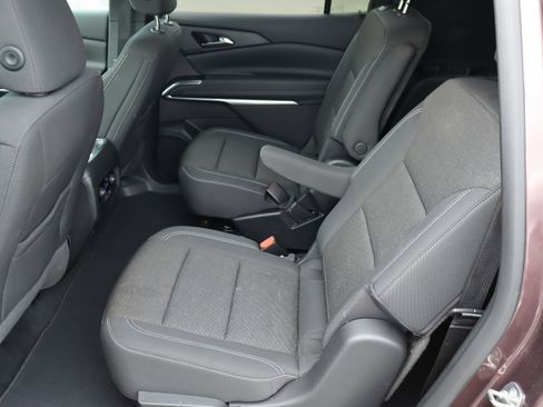 Certified 2024 Chevrolet Traverse LT FWD image 30