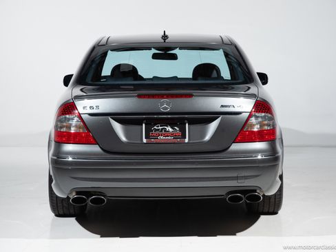 Used 2009 Mercedes-Benz E 63 AMG Sedan image 7