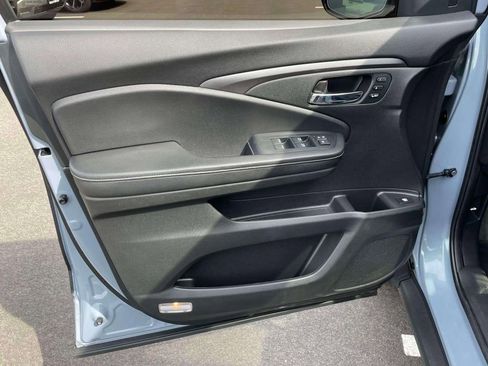 Used 2023 Honda Ridgeline RTL-E image 16