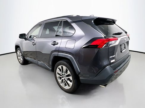 Used 2019 Toyota RAV4 Limited image 8