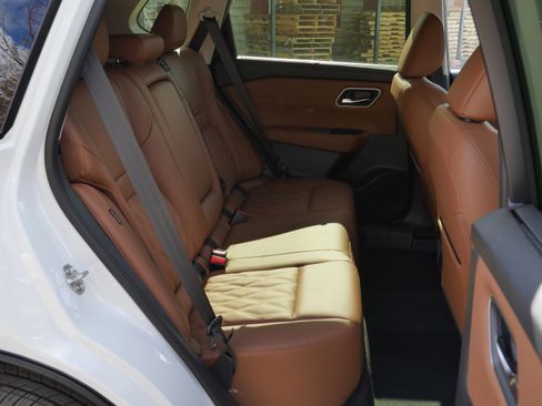 New 2026 Nissan Rogue Platinum image 28