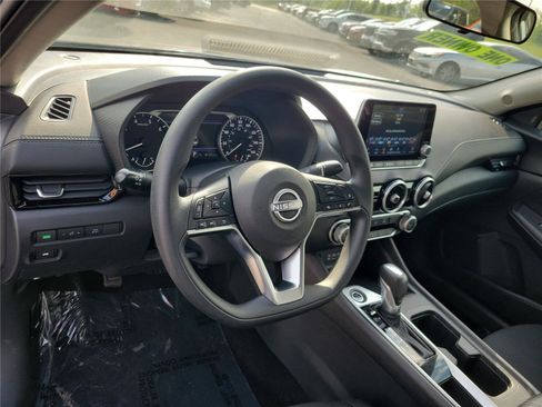 Used 2024 Nissan Sentra SV FWD image 18
