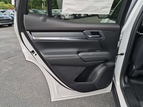 New 2027 GMC Terrain Elevation w/ Elevation Premium Package AWD/4WD image 19