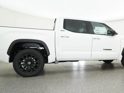 New 2026 Toyota Tundra Limited AWD/4WD image 16