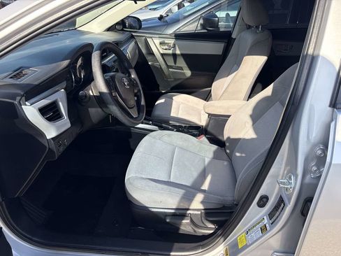 Used 2016 Toyota Corolla LE FWD image 12