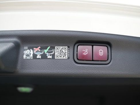 Certified 2025 Mercedes-Benz C 300 C 300 image 25