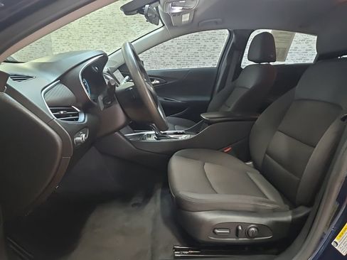 Used 2020 Chevrolet Malibu LT FWD image 21