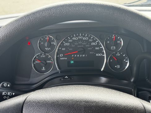 Used 2024 GMC Savana 2500 w/ Driver Convenience Package RWD image 16