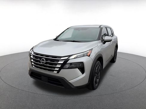 Used 2025 Nissan Rogue SV image 7