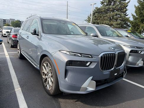 Used 2026 BMW X7 xDrive40i AWD/4WD image 4