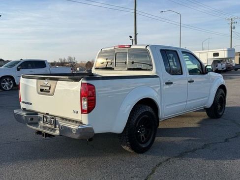 Used 2017 Nissan Frontier SV w/ SV Value Truck Package image 6