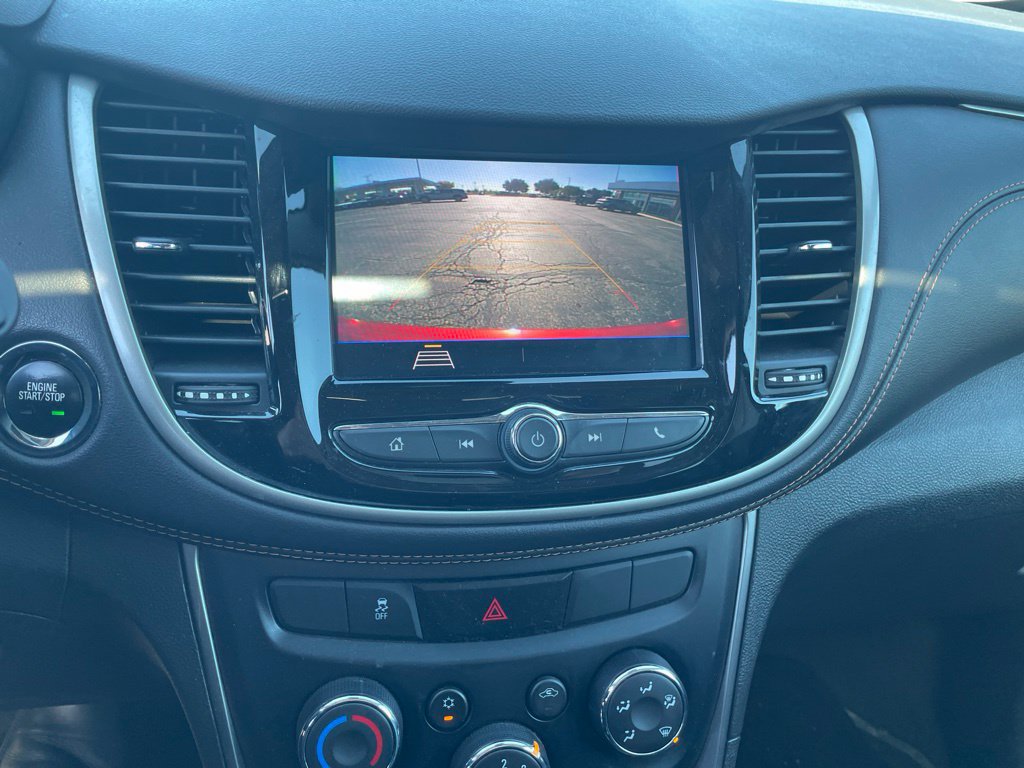 Used 2020 Chevrolet Trax LT w/ Sun & Sound Package FWD image 21