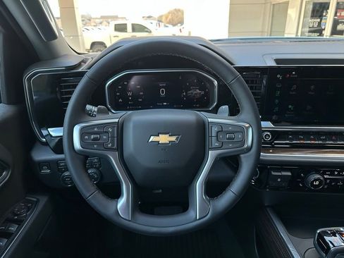 New 2026 Chevrolet Silverado 1500 LT w/ Z71 Off-Road Package image 18