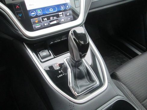 Used 2024 Subaru Outback Premium image 16