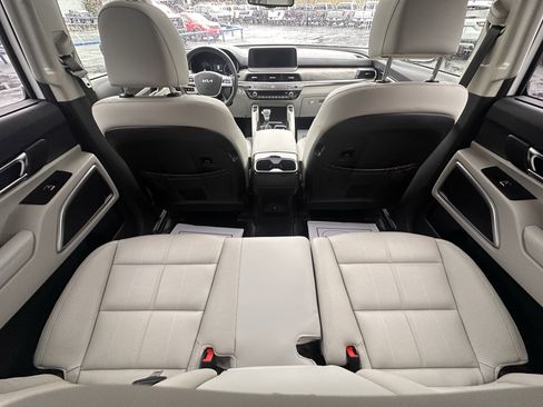Used 2022 Kia Telluride EX image 27