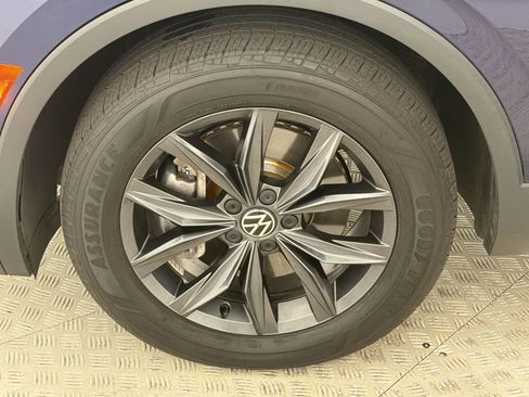 Used 2023 Volkswagen Tiguan SE image 11