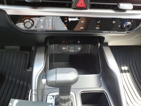 New 2026 Kia Sorento LX FWD image 15
