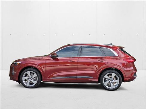 New 2025 Audi Q5 Prestige image 5