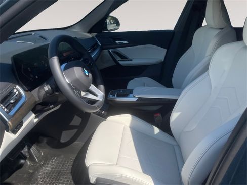 New 2026 BMW X1 xDrive28i w/ Convenience Package image 9