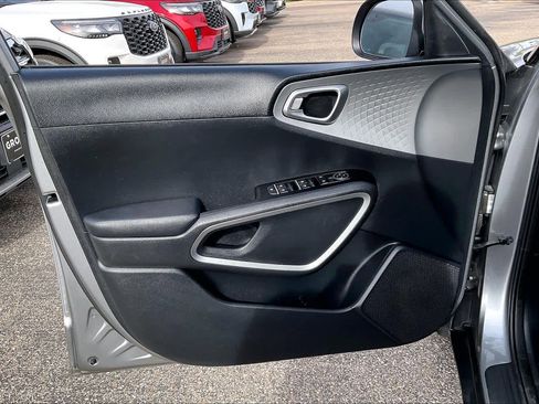 Used 2024 Kia Soul LX w/ Option Group 015 image 20