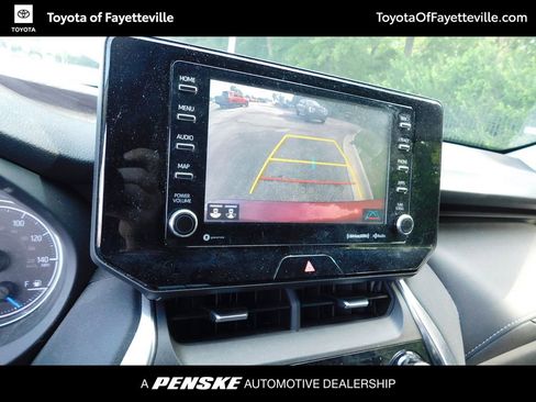 Used 2022 Toyota Venza LE AWD/4WD image 10