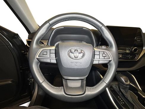 Used 2026 Toyota Highlander XLE AWD/4WD image 12