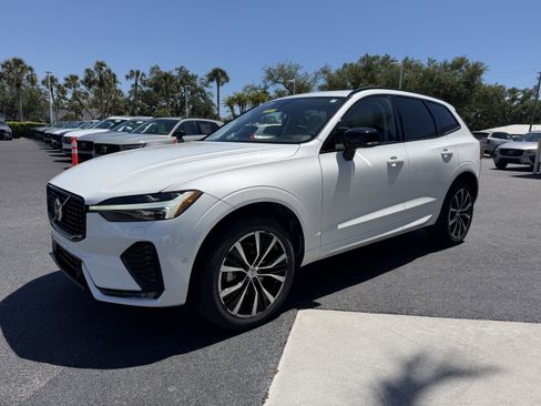 Certified 2023 Volvo XC60 B5 Plus w/ Climate Package FWD image 7