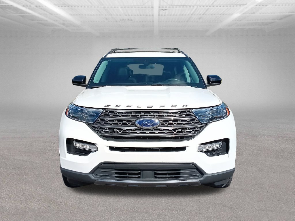 Used 2024 Ford Explorer XLT w/ Equipment Group 202A AWD/4WD image 6