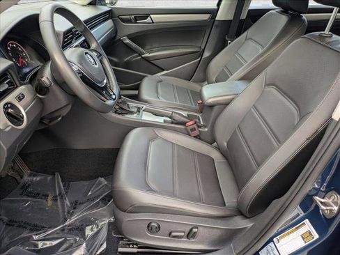 Used 2022 Volkswagen Passat 2.0T SE image 15