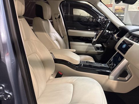 Used 2020 Land Rover Range Rover HSE image 8