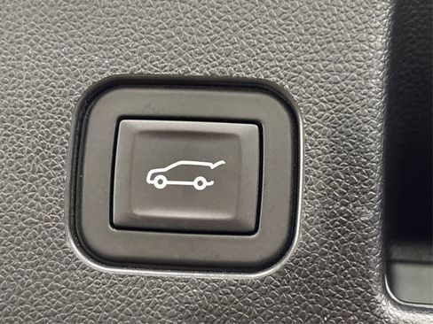 Used 2024 Chevrolet Equinox EV LT AWD/4WD image 14