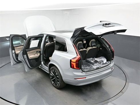 New 2026 Volvo XC90 B6 Plus w/ Protection Package Premier image 57