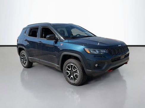 New 2026 Jeep Compass Trailhawk w/ Sun, Sound & Navigation Group AWD/4WD image 3