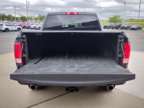 Used 2017 RAM 1500 Express w/ Black Ram 1500 Express Group AWD/4WD image 12