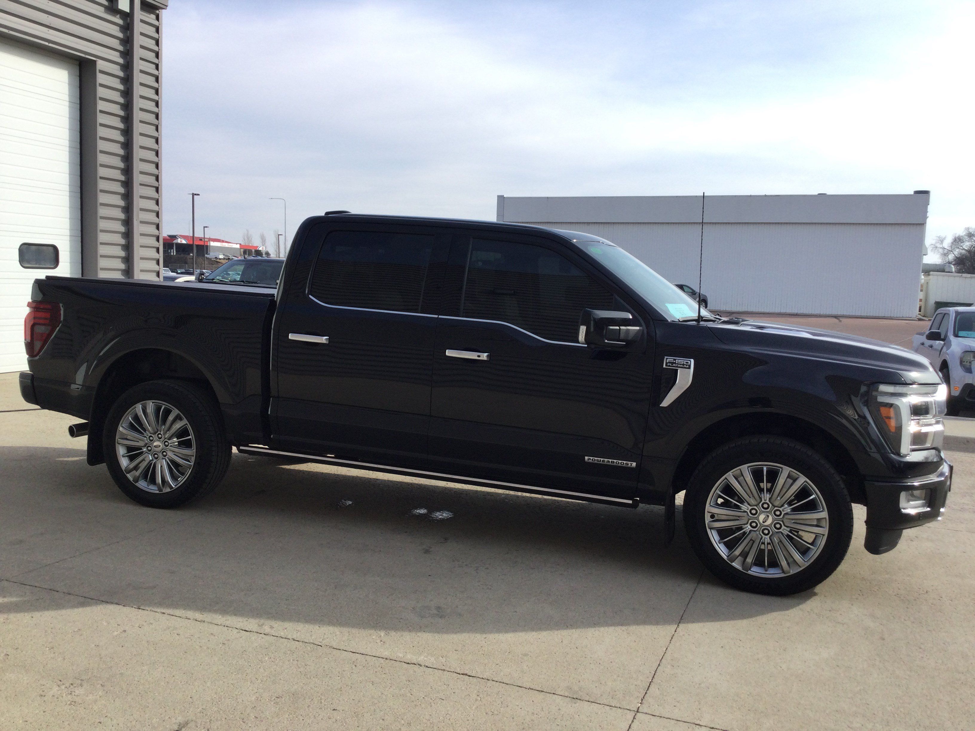 Used 2024 Ford F150 Platinum w/ Equipment Group 703A Plus AWD/4WD image 4