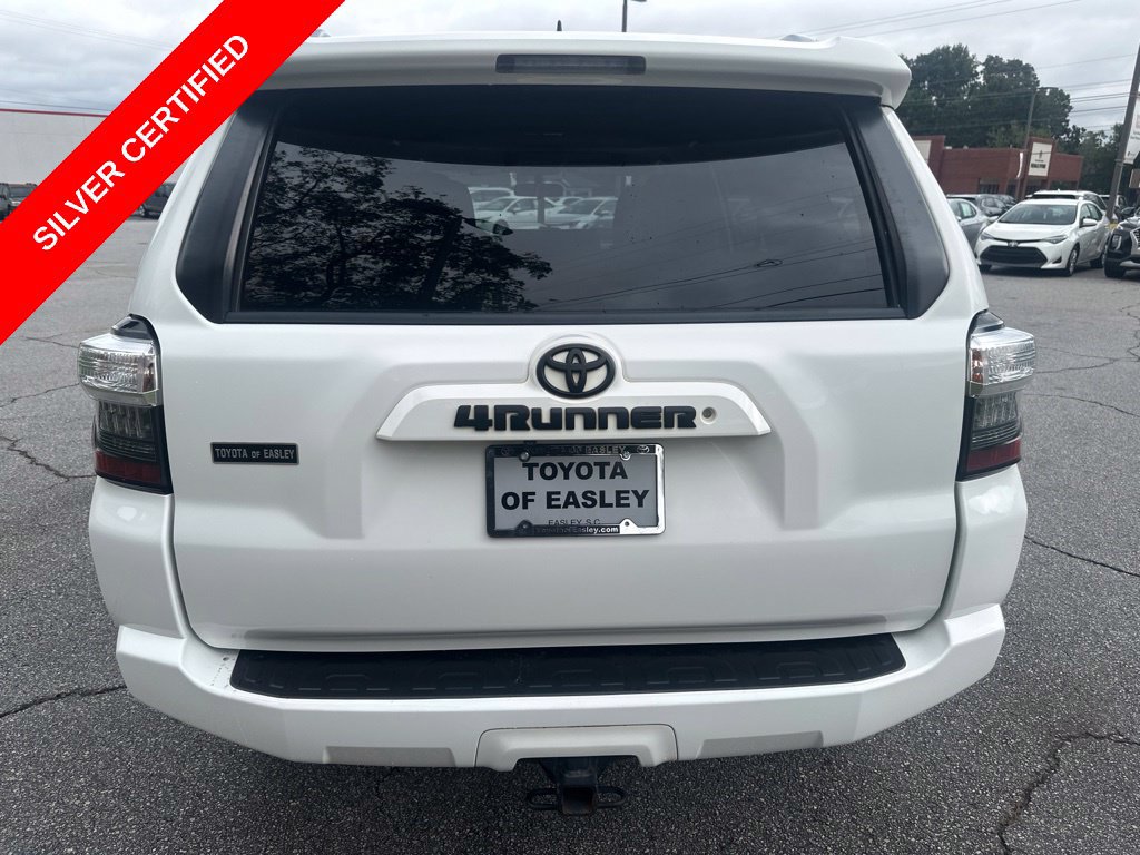 Used 2017 Toyota 4Runner SR5 AWD/4WD image 6