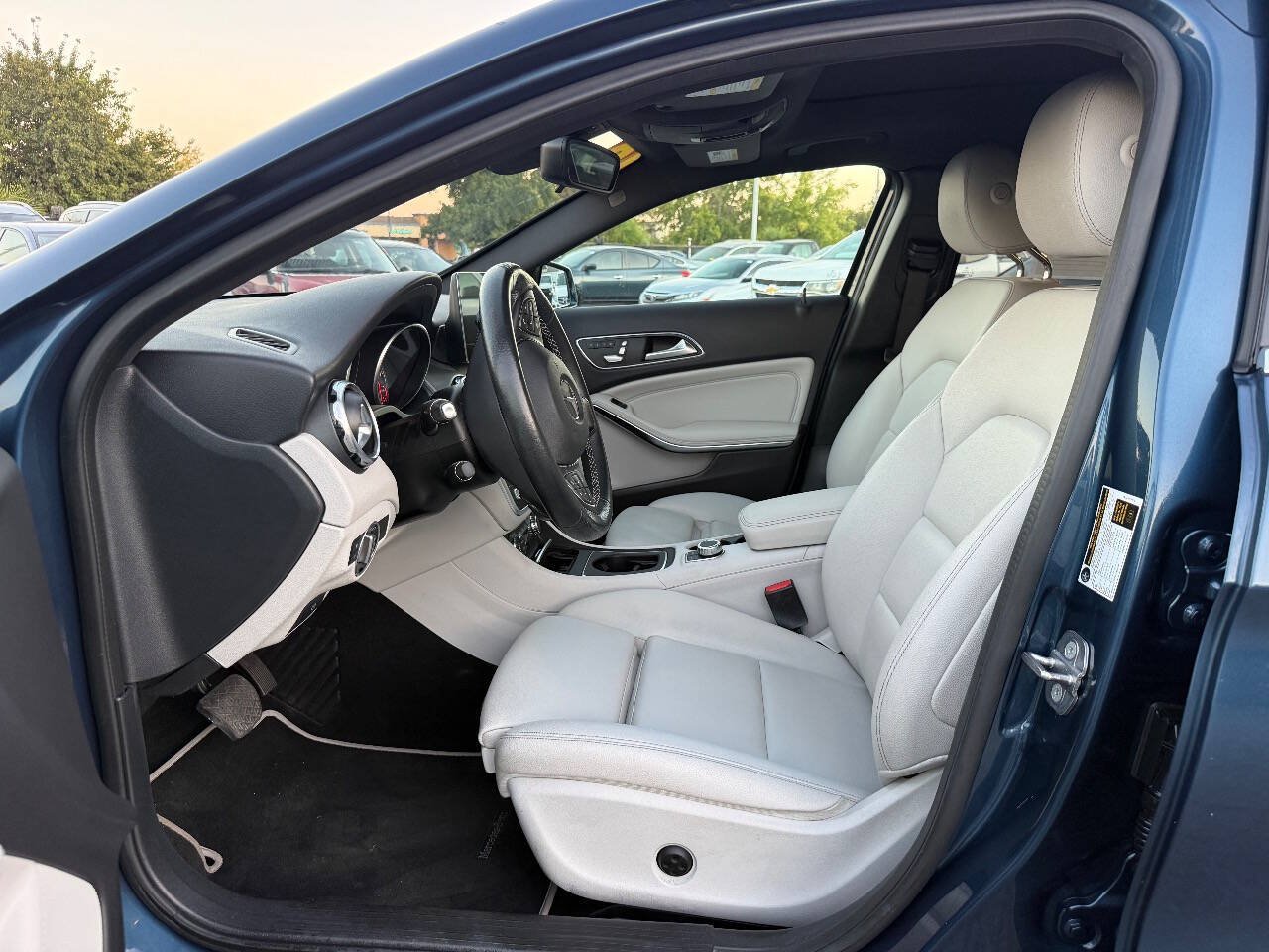 Used 2019 Mercedes-Benz GLA 250 4MATIC image 10