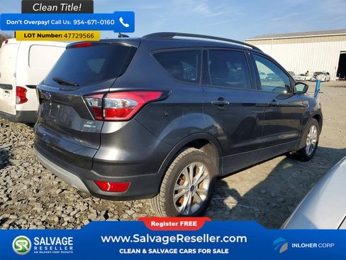 Used 2017 Ford Escape SE w/ Equipment Group 201A image 4