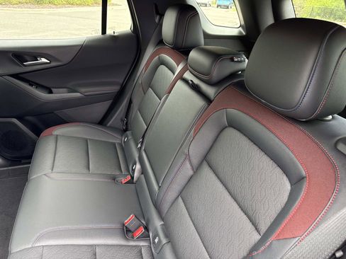 New 2026 Chevrolet Equinox RS w/ Convenience Package III FWD image 11